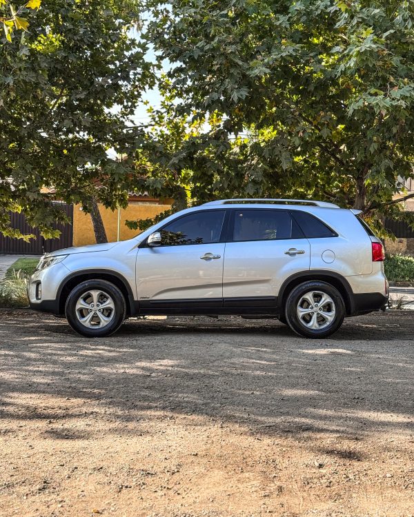 KIA SORENTO EX FULL 4X4 2.2 AUT - Imagen 5