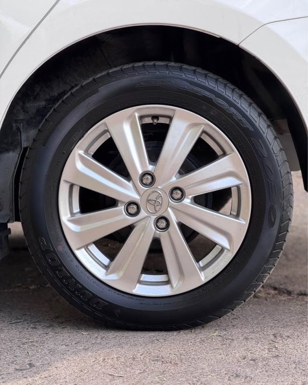 TOYOTA YARIS GLI 1.5 AUT 2017 - Imagen 14