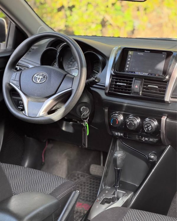 TOYOTA YARIS GLI 1.5 AUT 2017 - Imagen 6