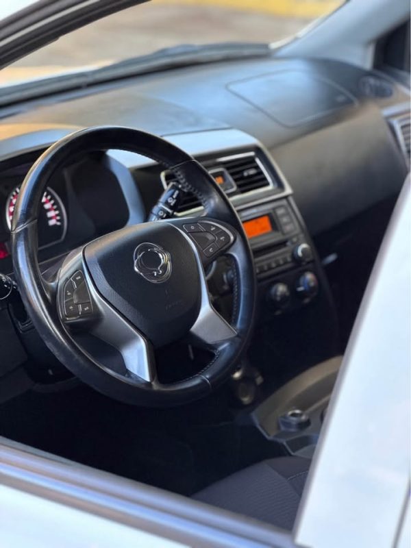SSANGYONG ACTYON SPORT 2.2 2019 - Imagen 8