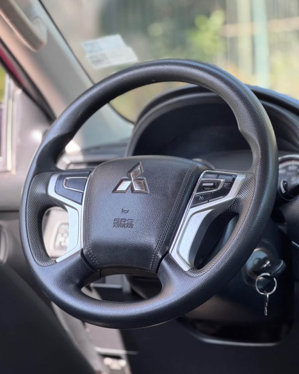 Mitsubishi l200 Katana CRT 4x4 2.4 2023 - Imagen 7