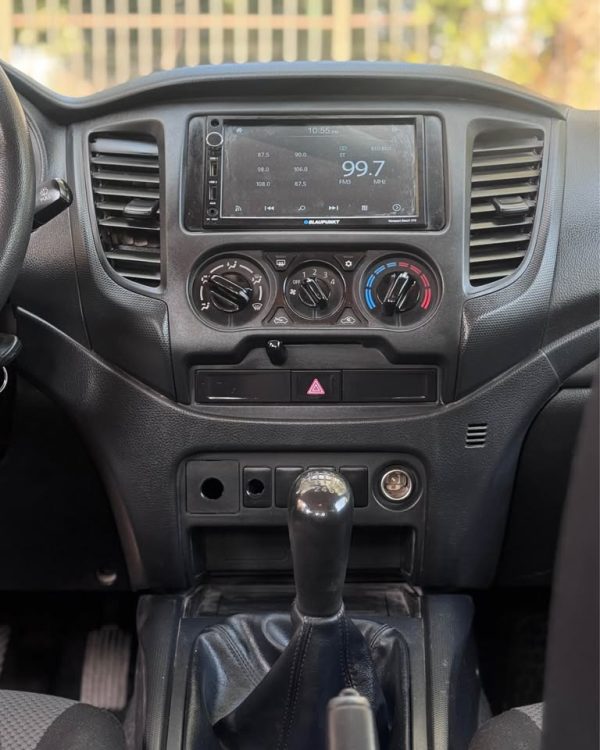 Mitsubishi l200 Katana CRT 4x4 2.4 2023 - Imagen 6