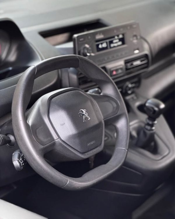 Peugeot partner HDI 1.6 2023 - Imagen 13