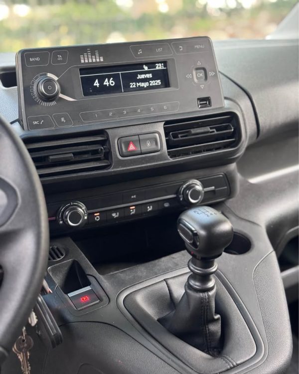 Peugeot partner HDI 1.6 2023 - Imagen 12