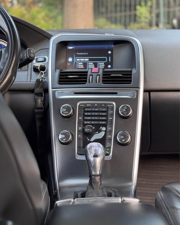 Volvo XC60 T6 R DESING 2013 - Imagen 8