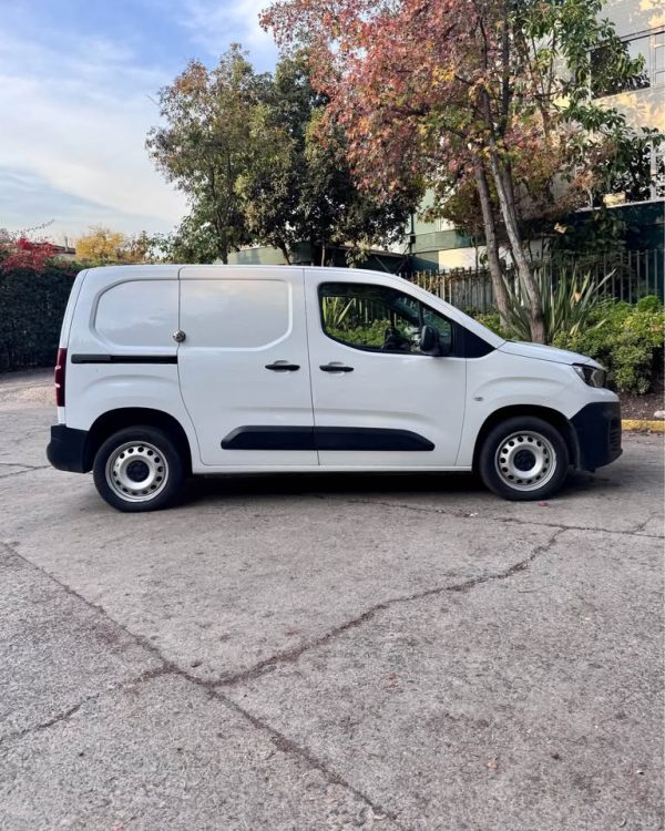Peugeot partner HDI 1.6 2023 - Imagen 5