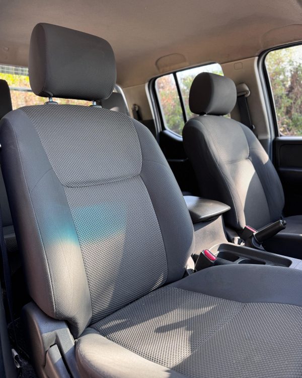 Nissan NAVARA DCAB 4X4 2.5 - Imagen 11