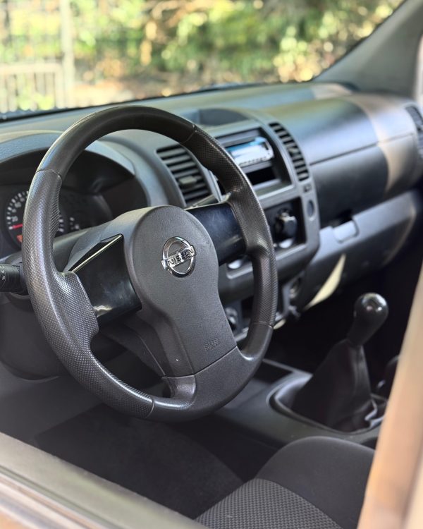 Nissan NAVARA DCAB 4X4 2.5 - Imagen 7