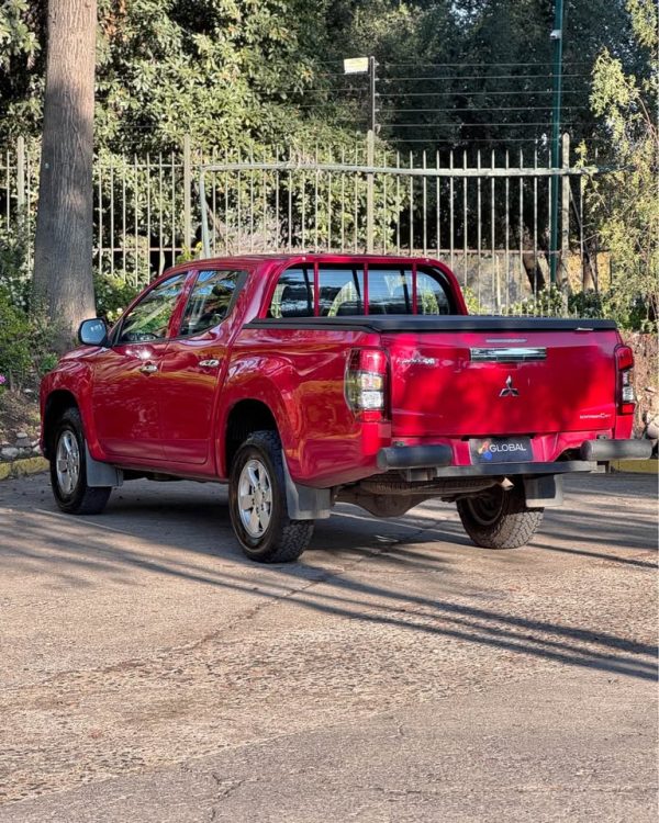 Mitsubishi l200 Katana CRT 4x4 2.4 2023 - Imagen 5