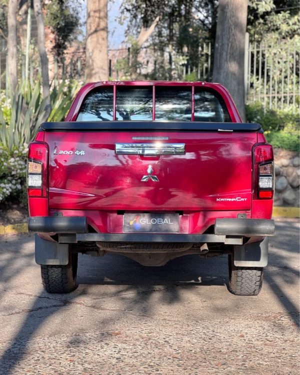 Mitsubishi l200 Katana CRT 4x4 2.4 2023 - Imagen 7