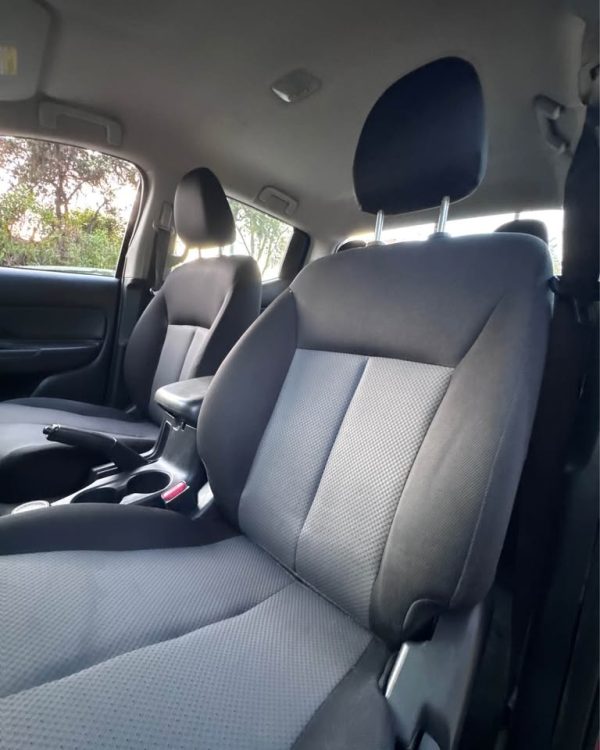 Mitsubishi l200 katana 2.4 4x4 2023 - Imagen 3