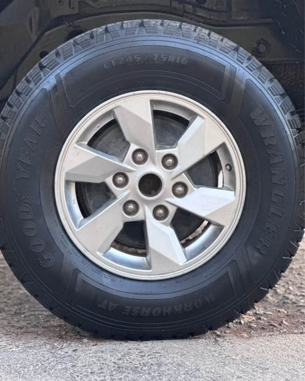 Mitsubishi l200 katana 2.4 4x4 2023 - Imagen 10