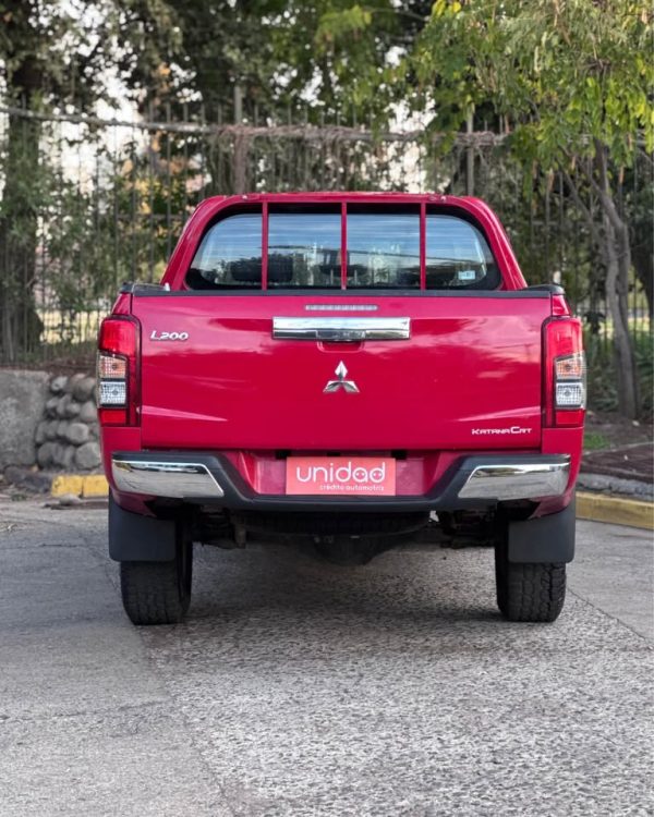 Mitsubishi l200 katana 2.4 4x4 2023 - Imagen 12