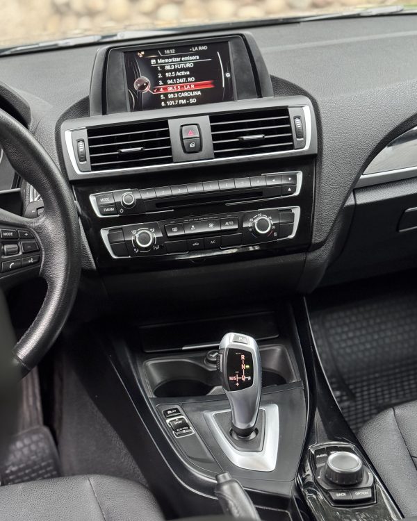 BMW 118i LCI 1.5 AT 2017 - Imagen 8