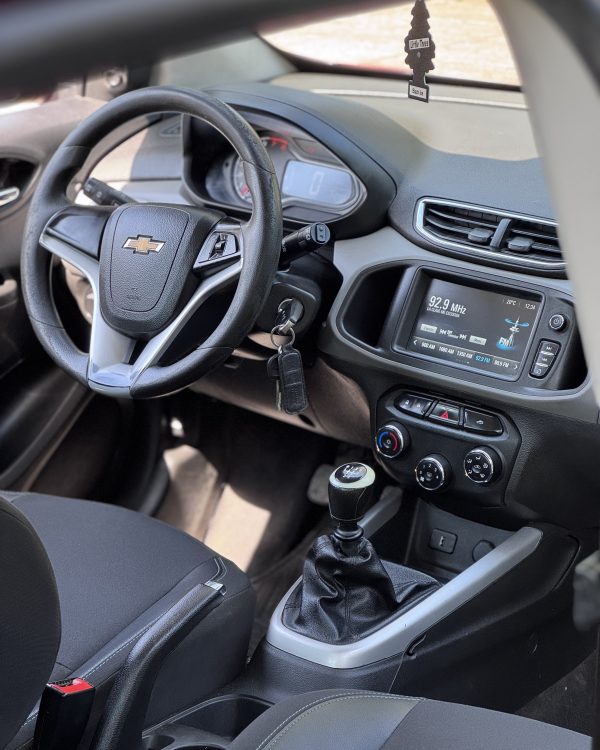 Chevrolet Onix LT 1.4 - Imagen 9